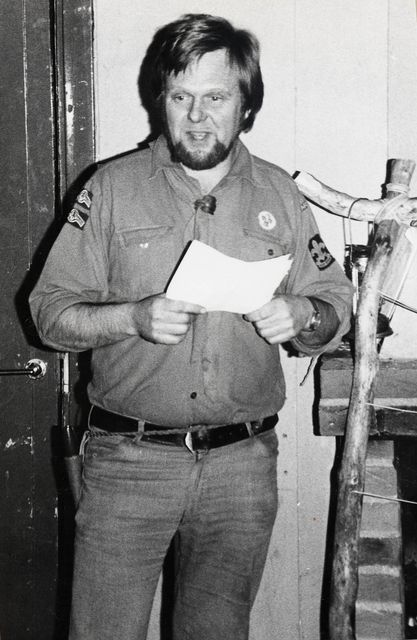 Klas scoutledare snackar scoutlag.jpg